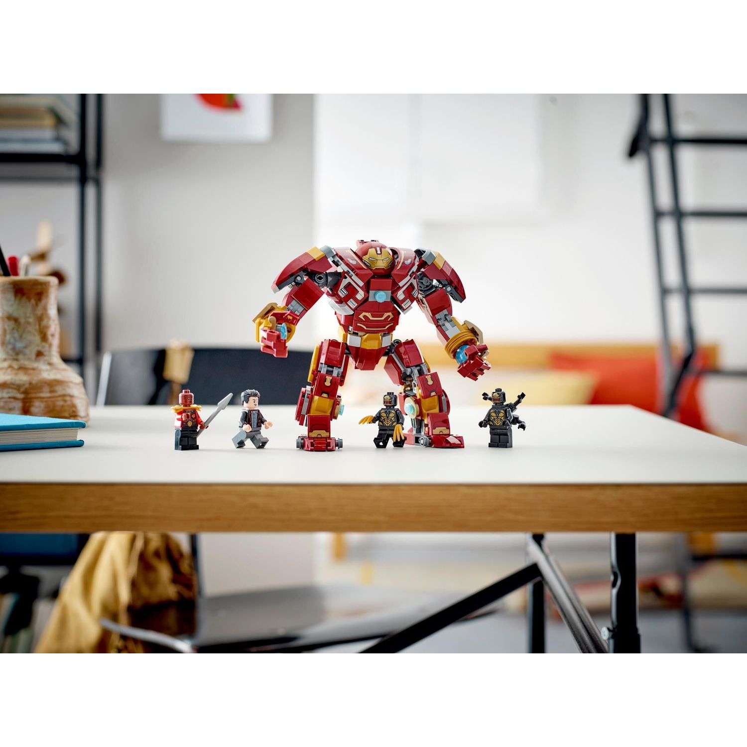 Конструктор LEGO Marvel Super Heroes Халкбастер: битва за Ваканду 385 дет. - фото 7
