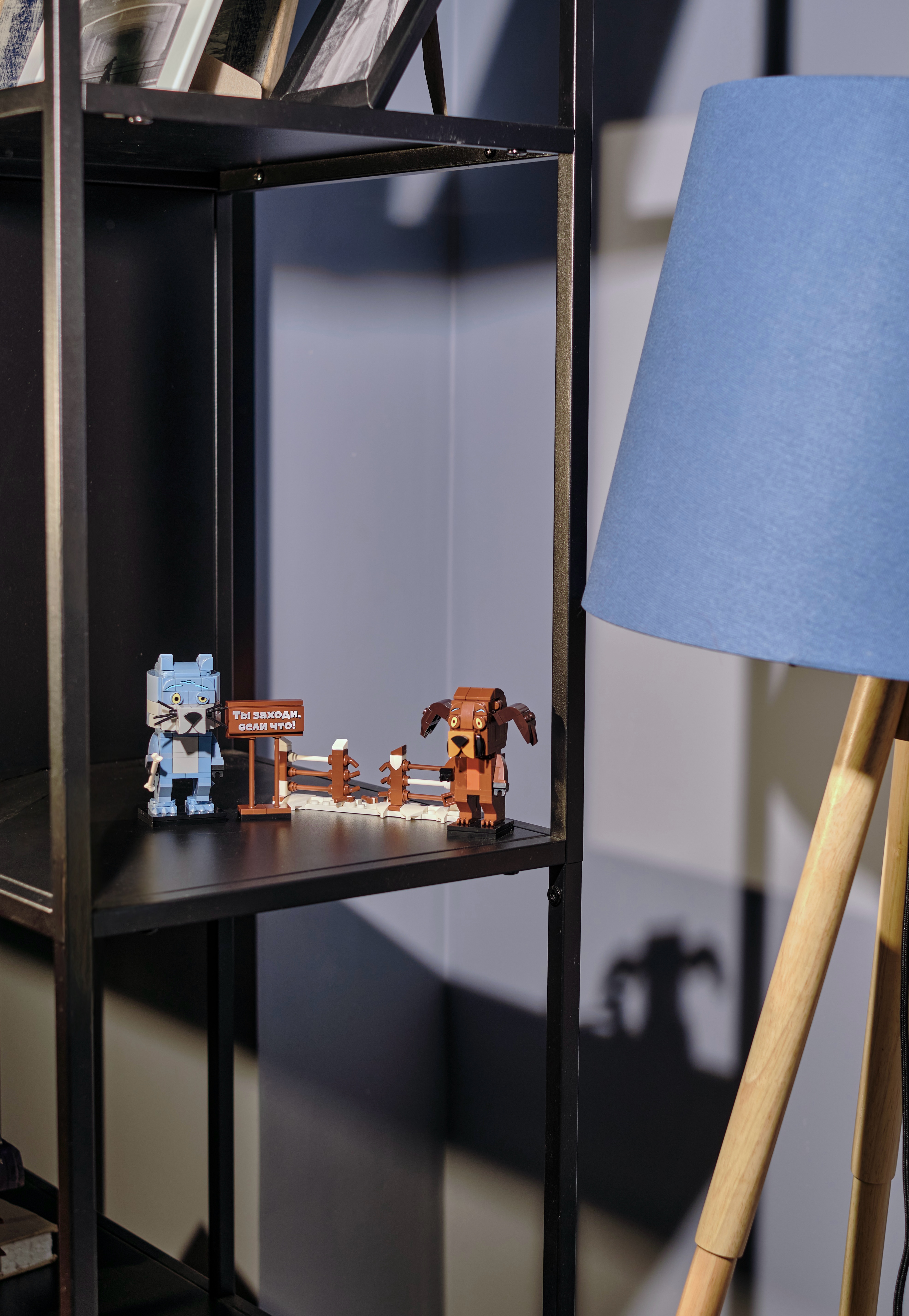 Конструктор brick labs Волк и Пес 303 дет. - фото 12