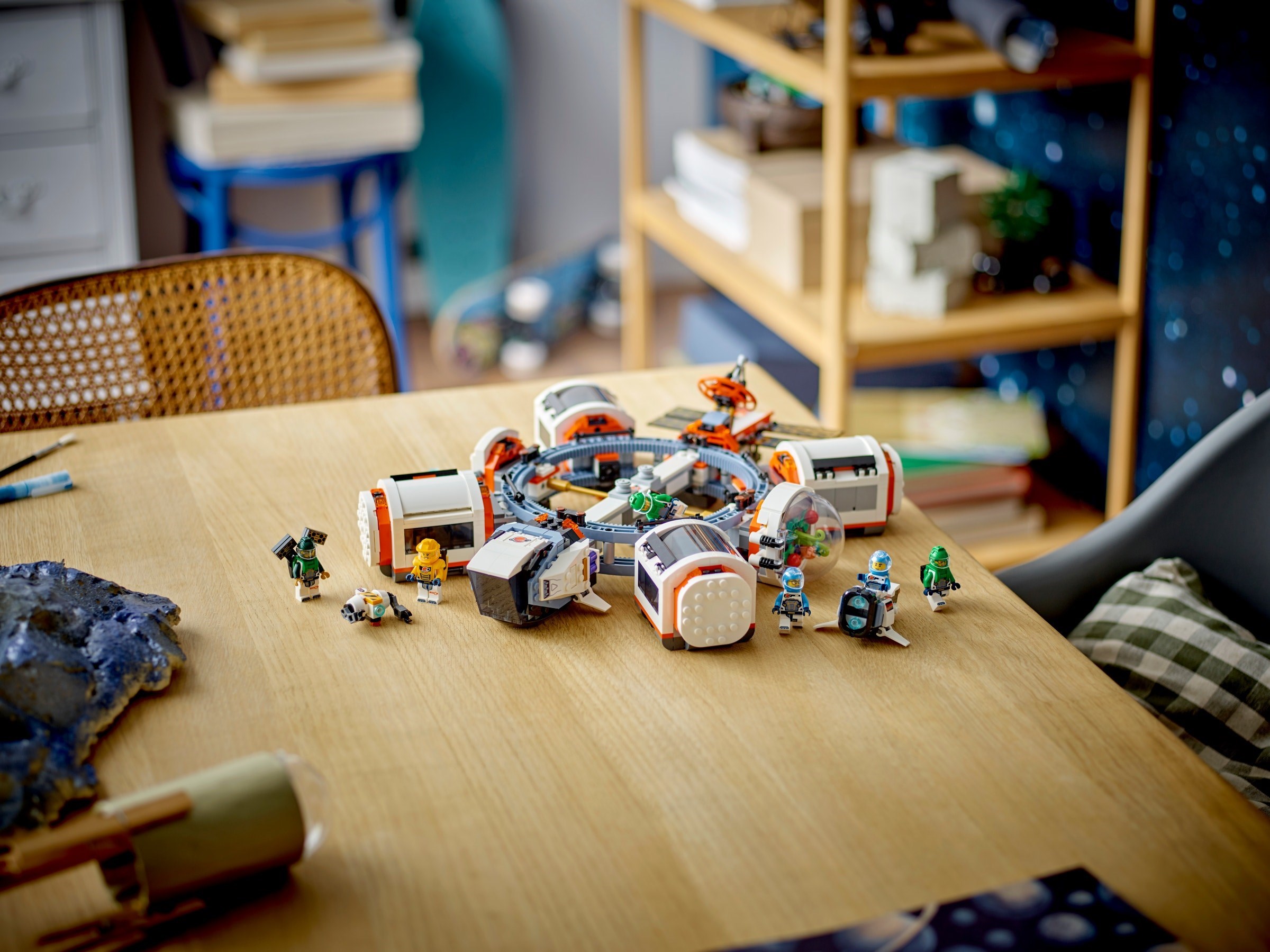 Конструктор LEGO City 60433 1097 дет. - фото 4