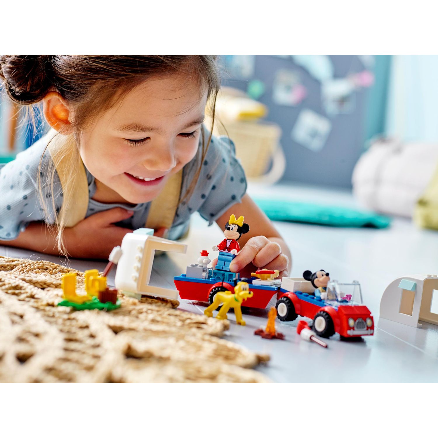 Конструктор LEGO Mickey and Friends Микки поход 103 дет. - фото 8