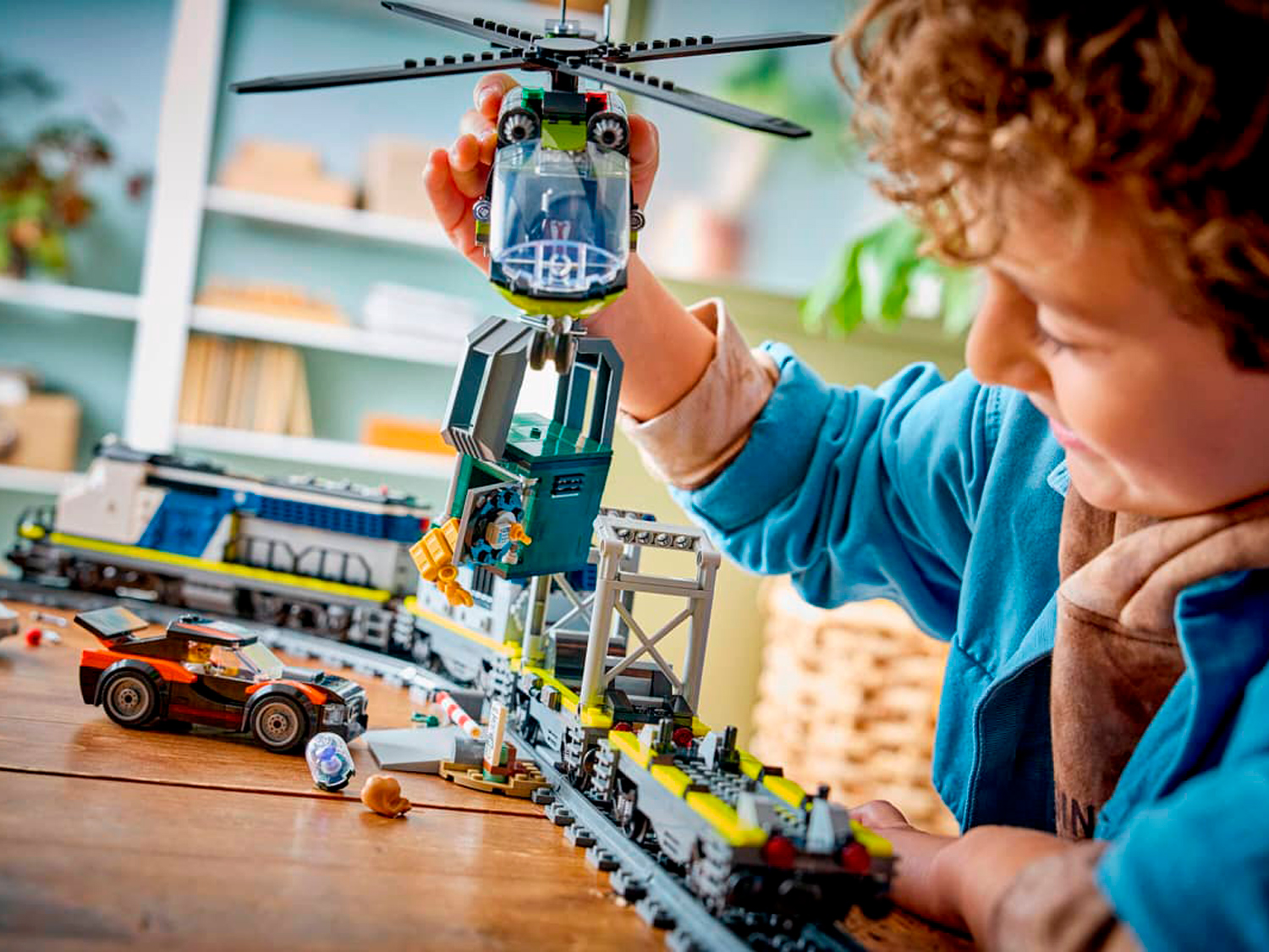 Конструктор LEGO City Ограбление полицейского поезда 1313 дет. - фото 16