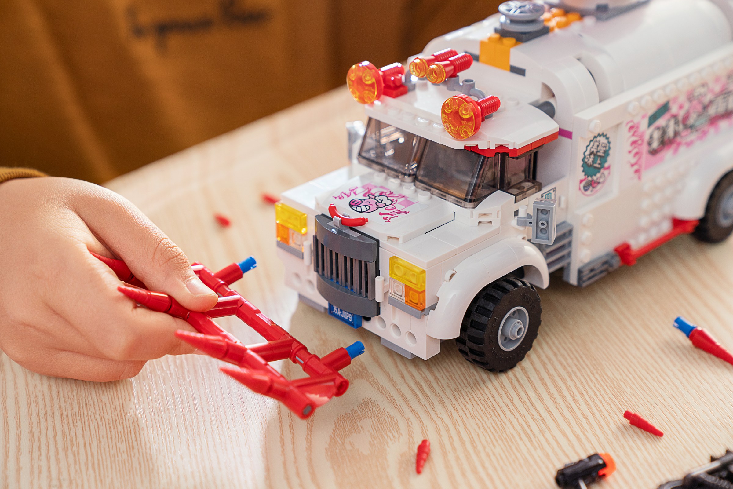 Конструктор LEGO Monkie kid 80009 832 дет. - фото 15