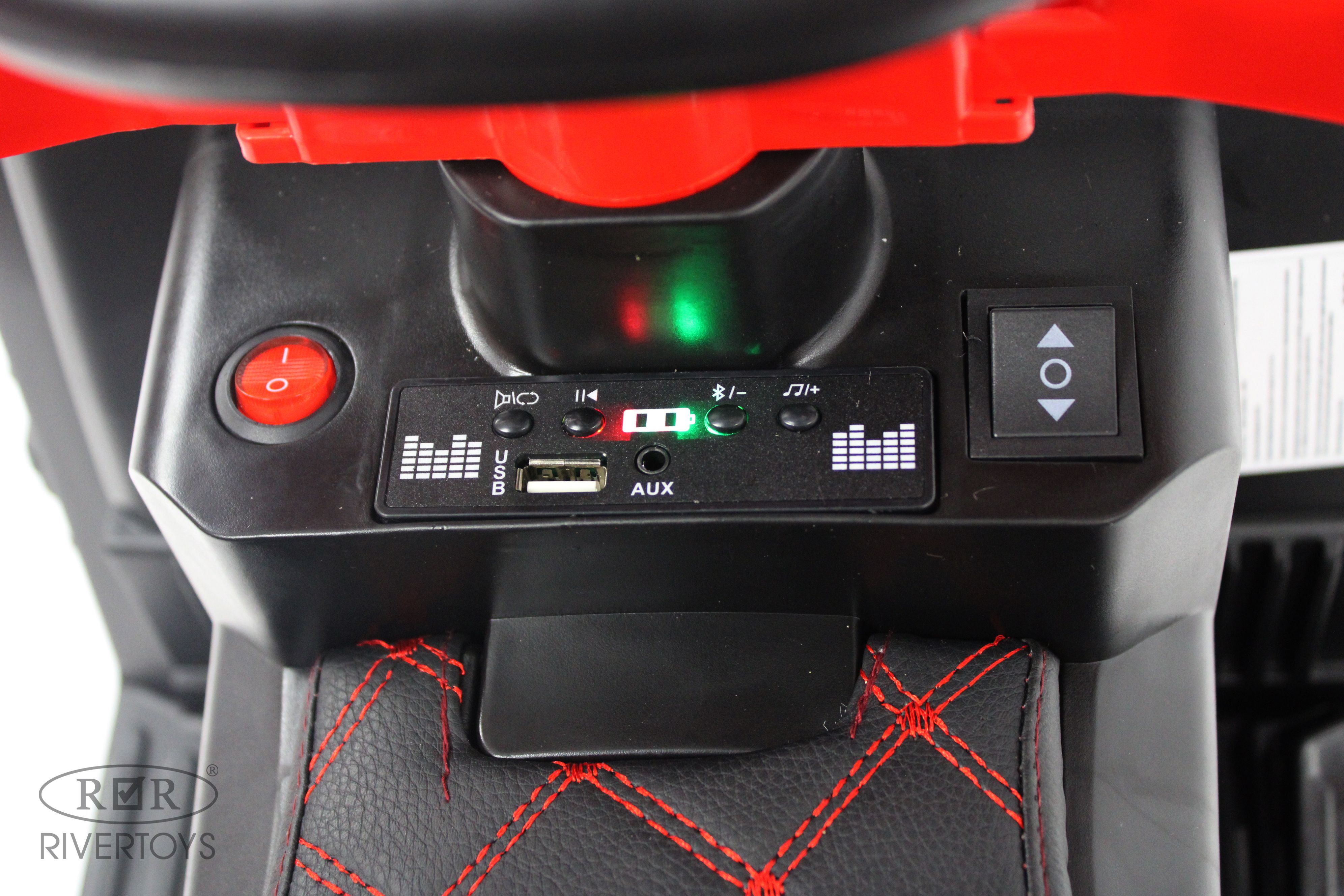 Электромобиль RIVERTOYS G003GG-RED С пультом ДУ - фото 14