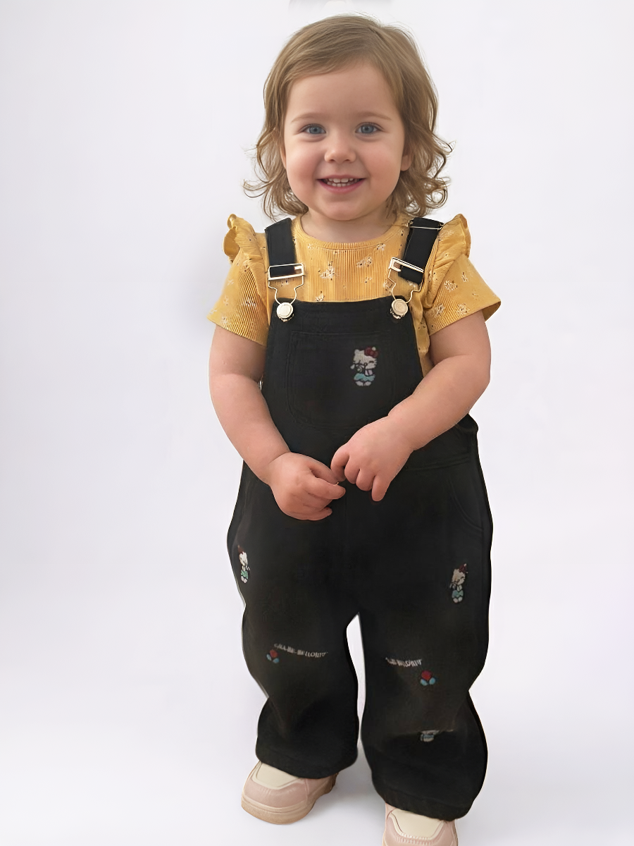 Изображение товара Полукомбинезон для девочки iUkoworld 86 утепленный джинсовый с принтом Hello Kitty