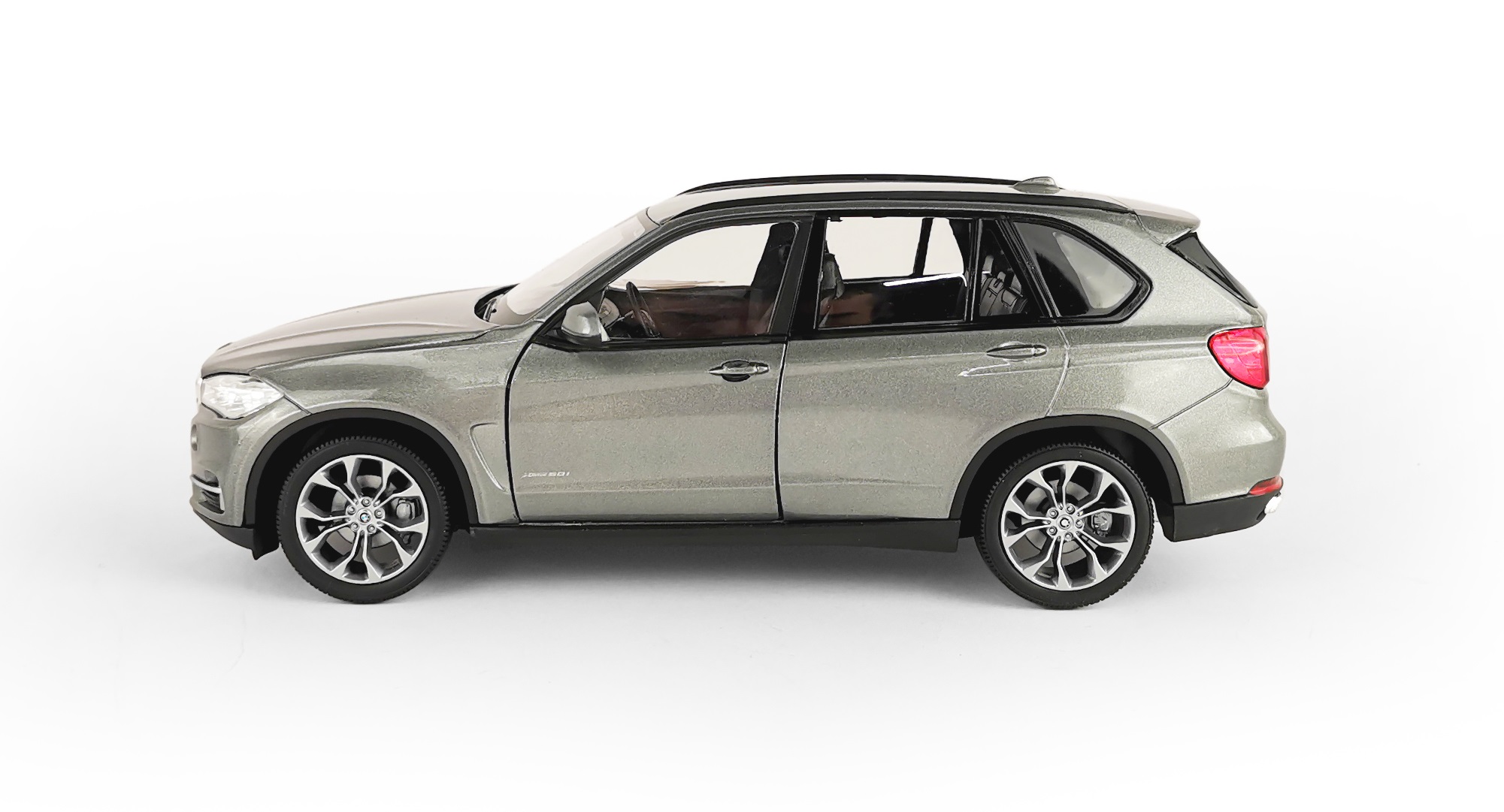 Автомобиль Welly BMW X5 1:24 24052W - фото 4