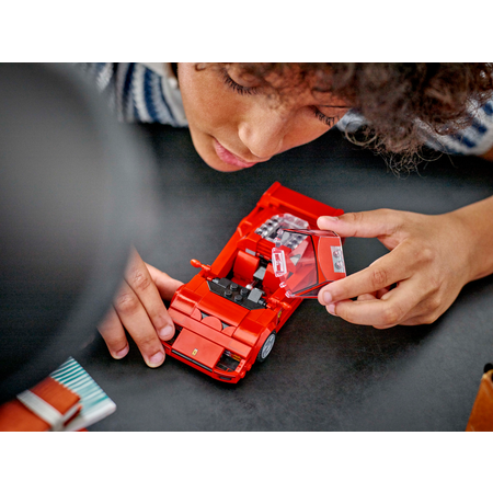 Конструктор LEGO Speed Champions Ferrari F40 Суперкар блочный