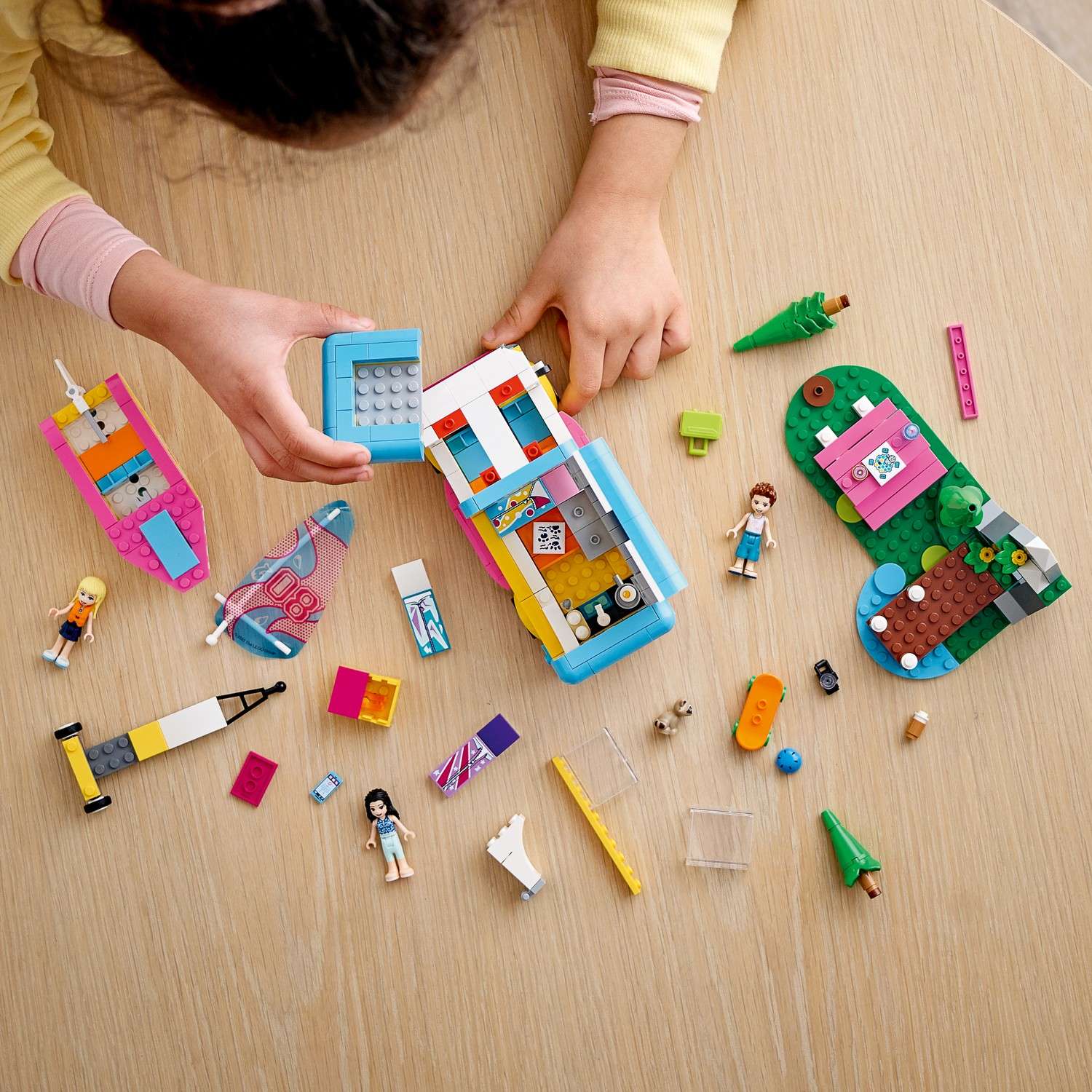 Конструктор LEGO Friends Лесной дом на колесах и лодка блочный - фото 8