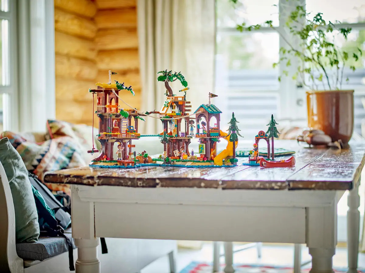 Конструктор LEGO Friends Домик на дереве 1128 дет. - фото 13