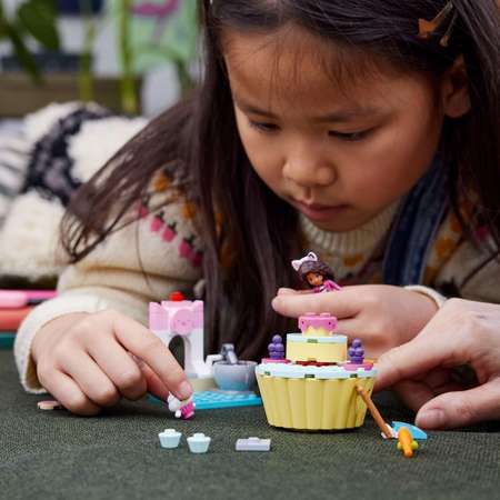 Конструктор LEGO Gabbys Dollhouse Bakey with Cakey Fun 58 дет.