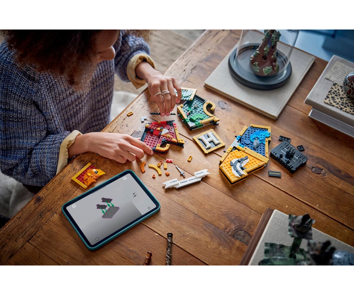 Конструктор LEGO Harry Potter Герб Хогвартса 545 дет. - фото 11