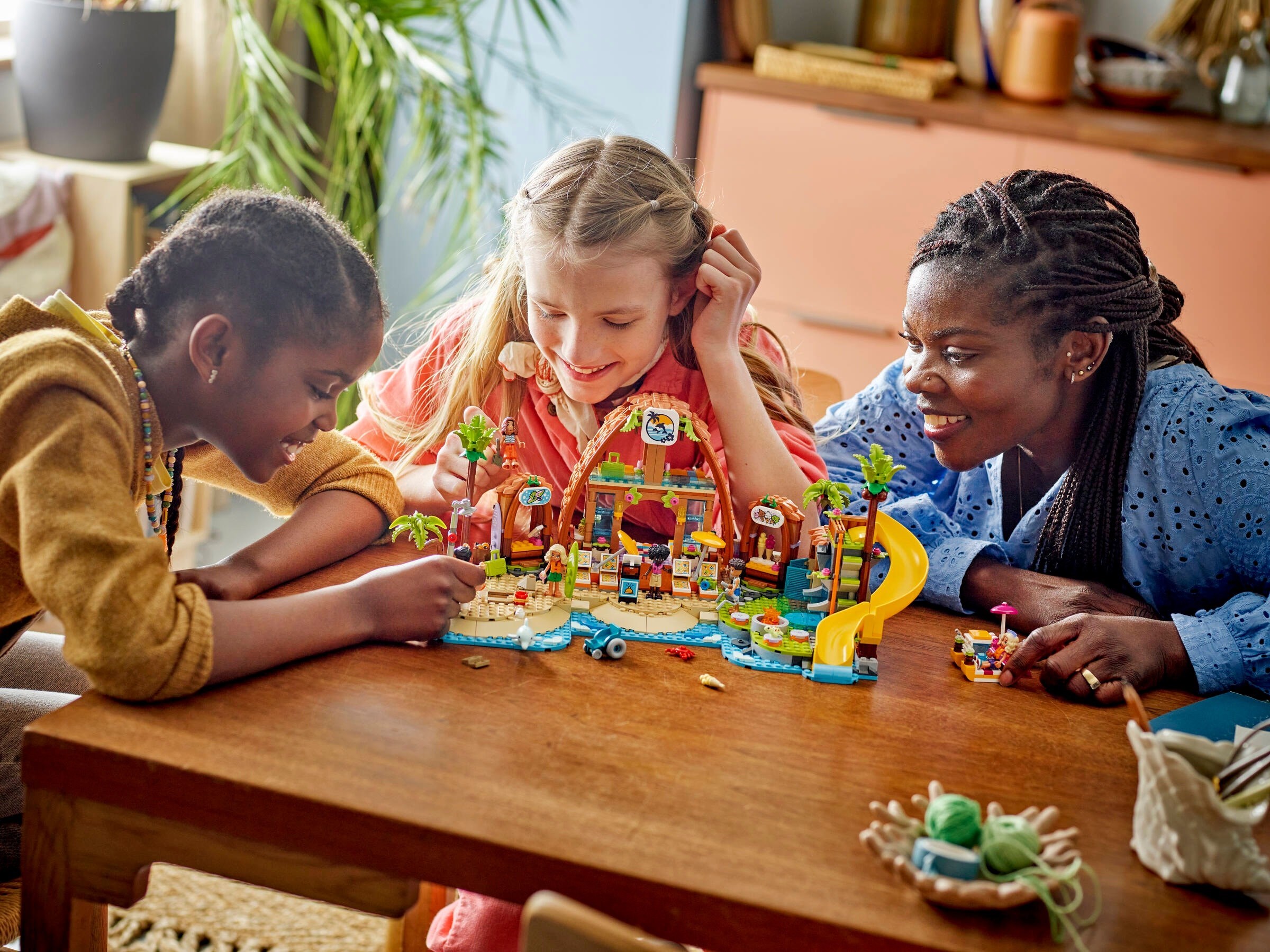 Конструктор LEGO Friends 42673 1140 дет. - фото 5