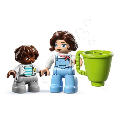 Конструктор LEGO DUPLO Семейный дом на колесах блочный