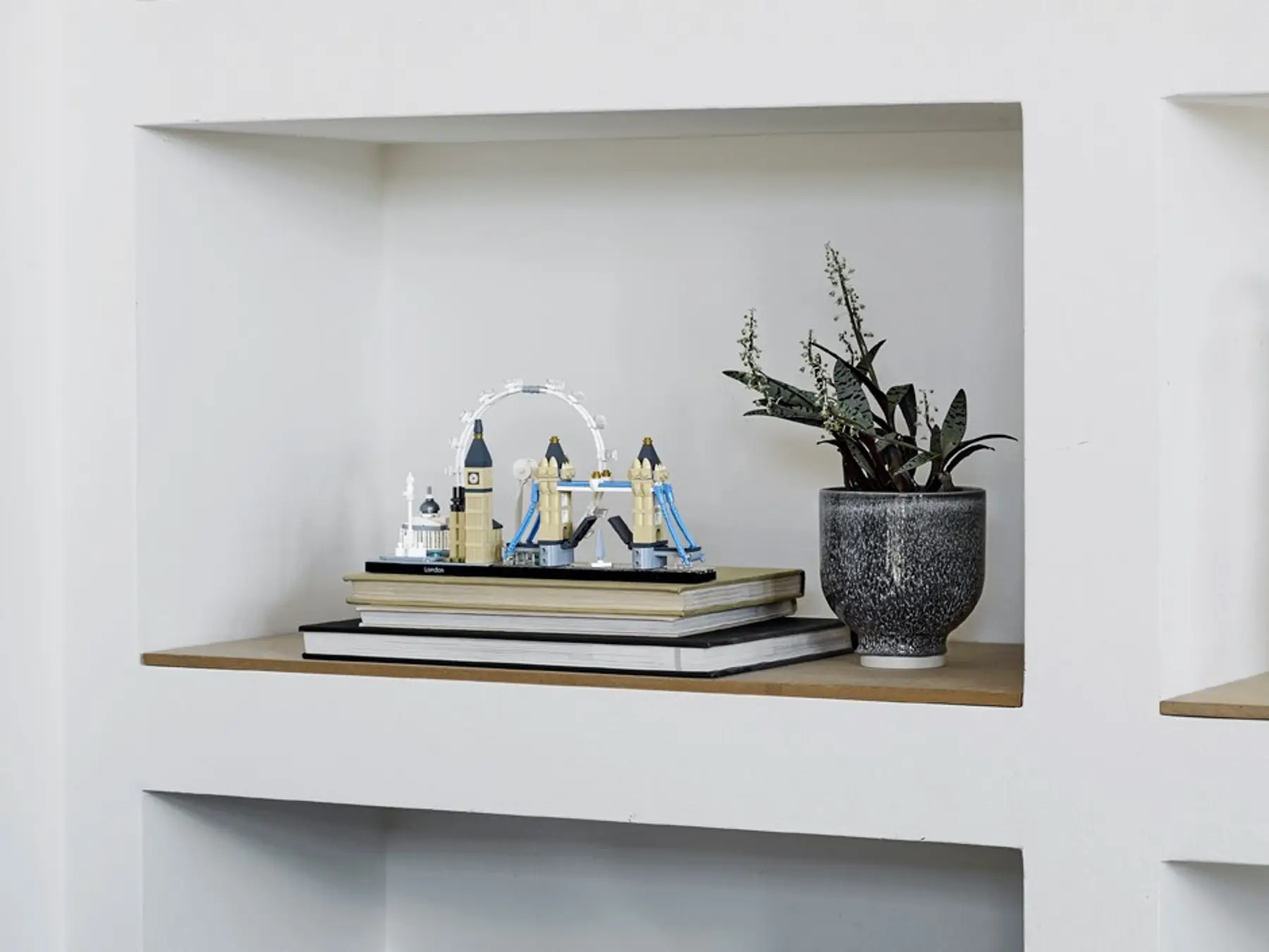Конструктор LEGO Architecture «Лондон» 468 дет. - фото 4