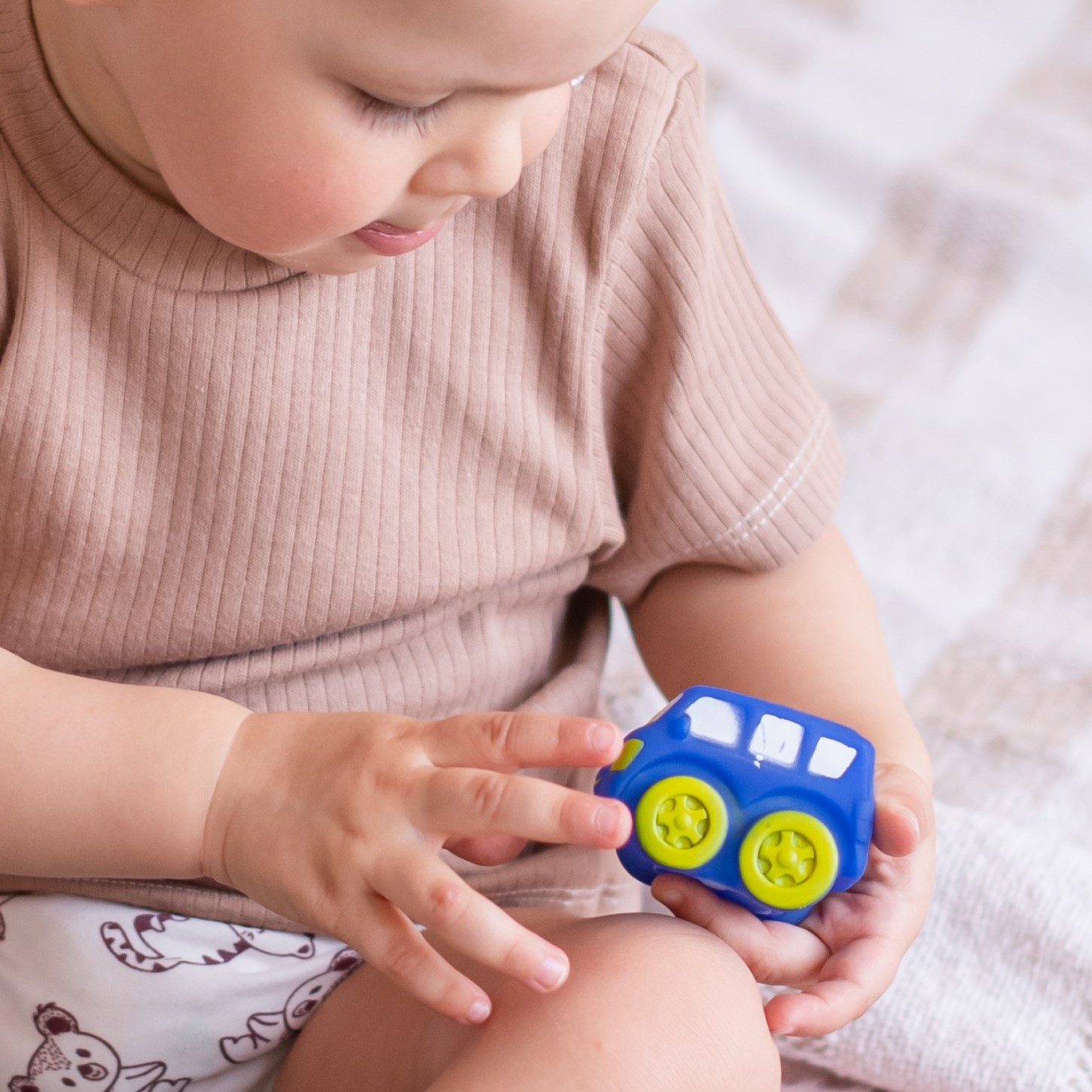 Игрушка Uviton Машинки, 6 штуки в ассортименте - фото 5