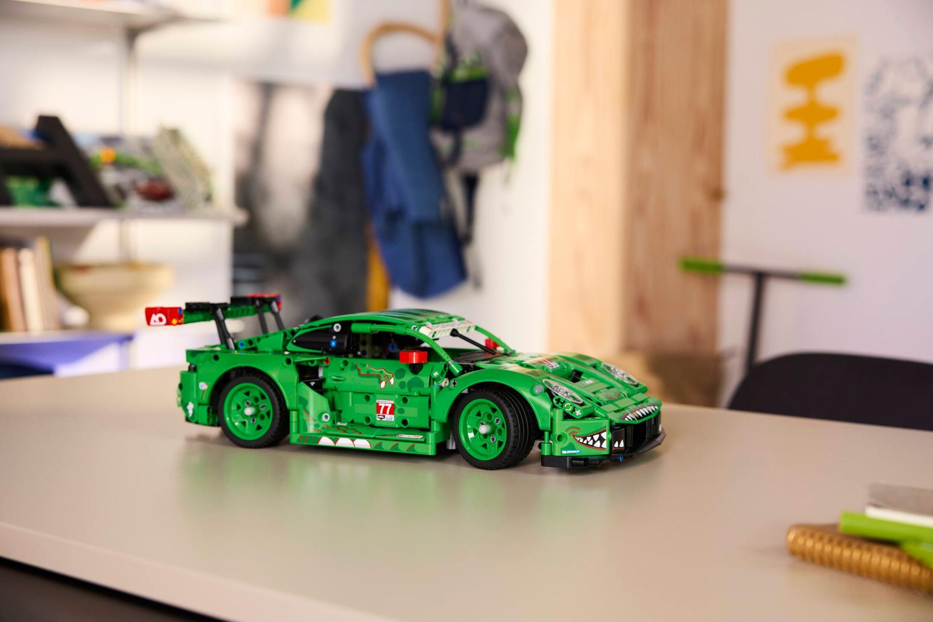 Конструктор LEGO Technic 42224 1313 дет. - фото 8