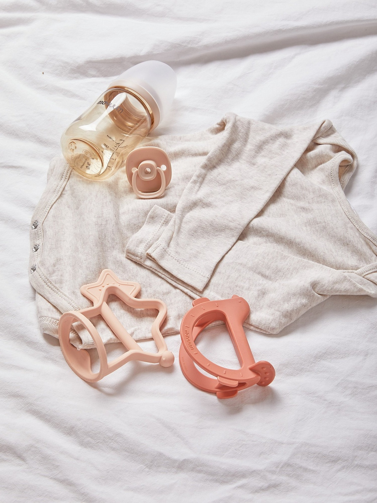 Прорезыватель MOYUUM Птичка бежевый - фото 11