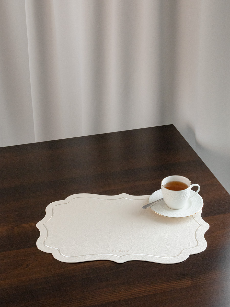 Салфетка сервировочная DeNASTIA с отстрочкой 45х30 см экокожа молочный E000606 - фото 1