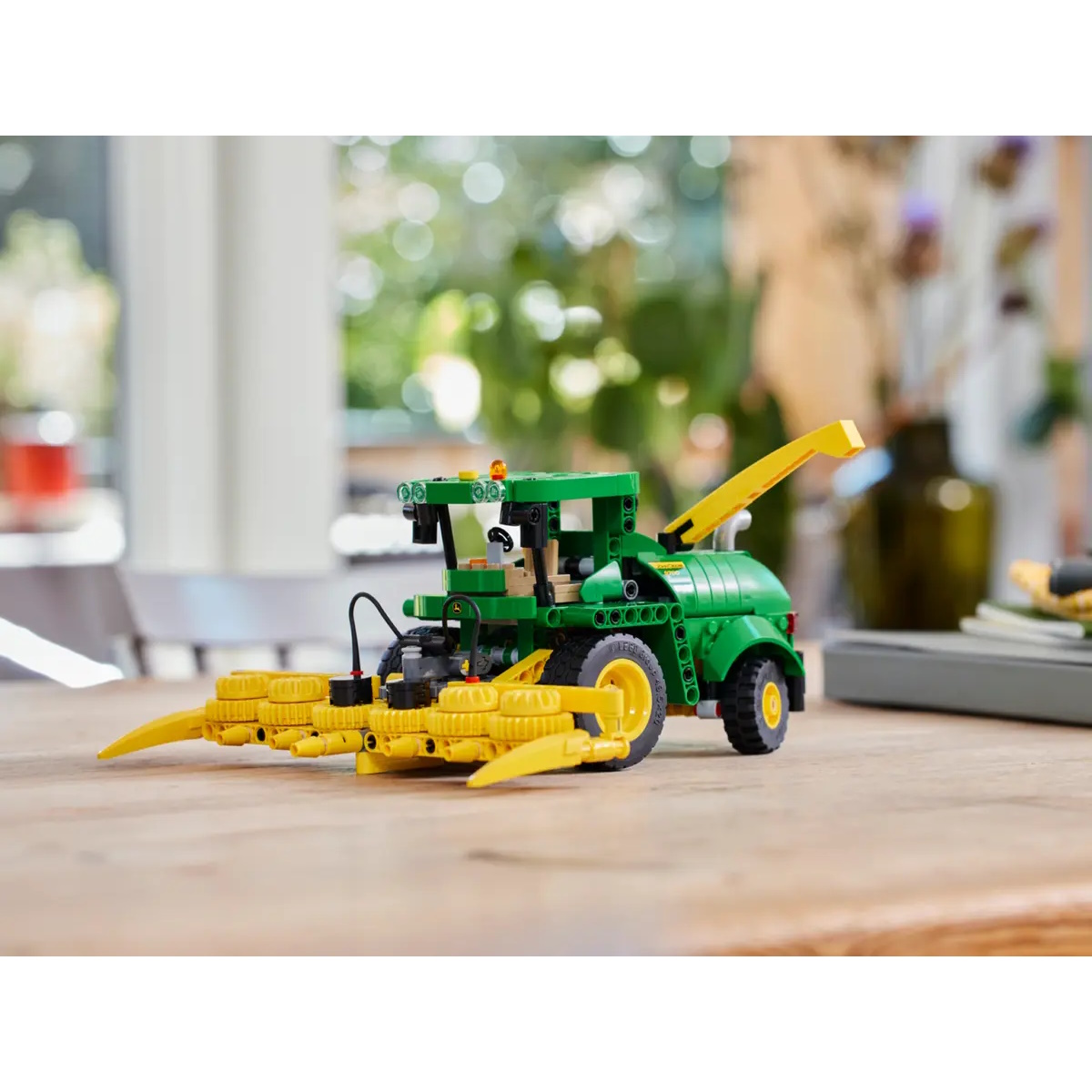 Конструктор LEGO Technic Комбайн John Deere 559 дет. - фото 8