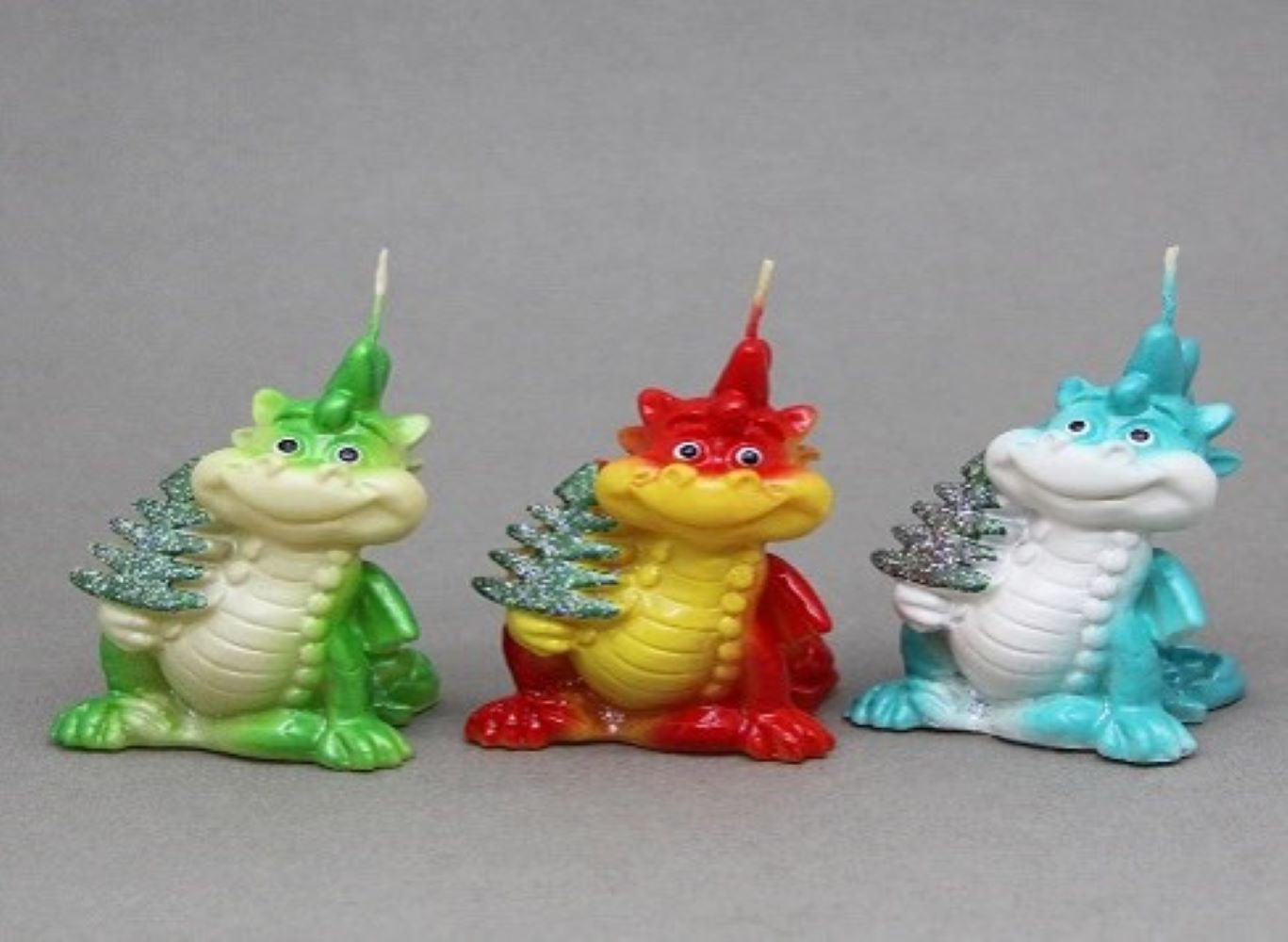 Свеча Дракон с елочкой (60х50х85 вес 47 гр) - фото 1