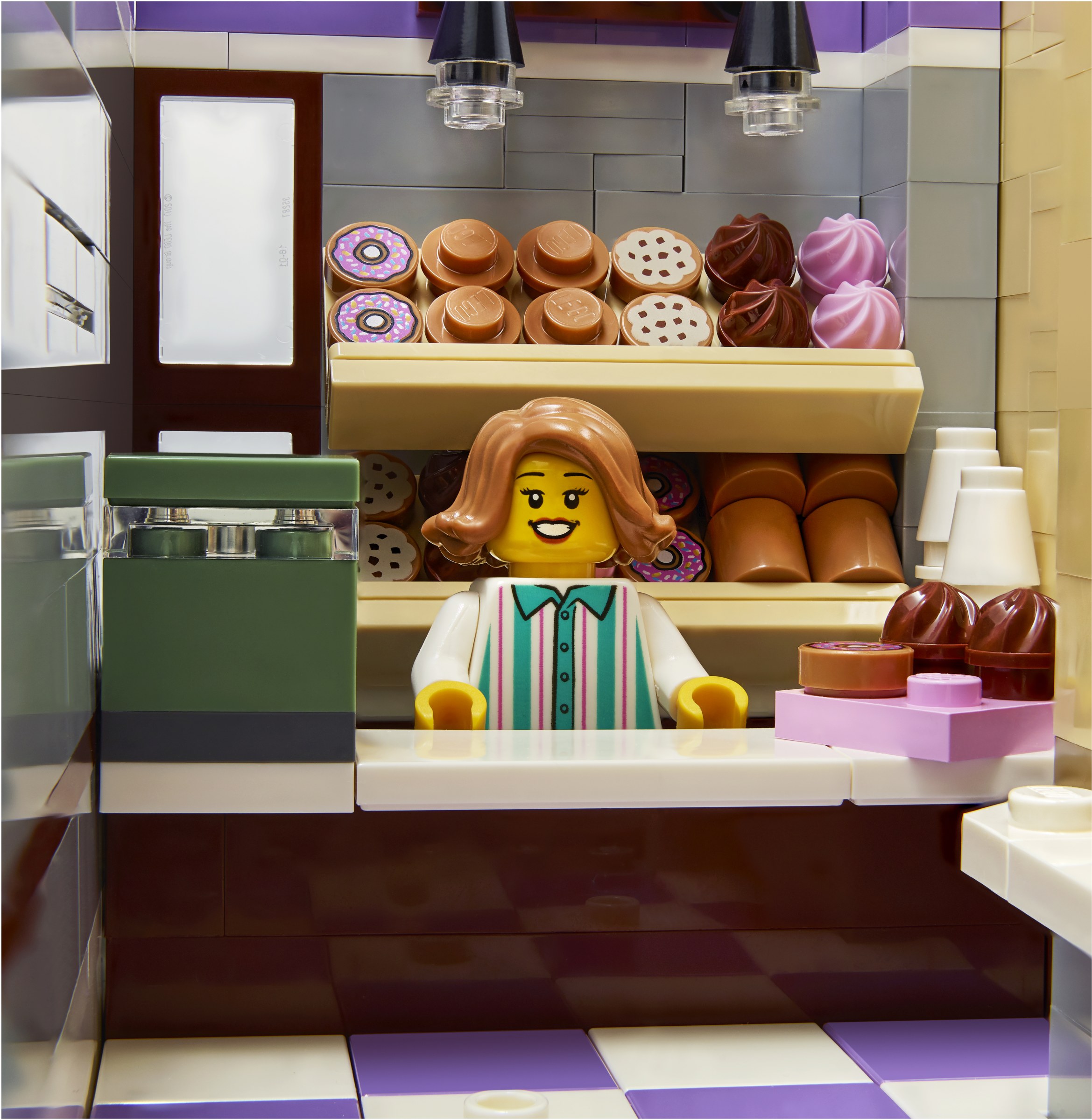 Конструктор LEGO Icons 10278 2923 дет. - фото 42