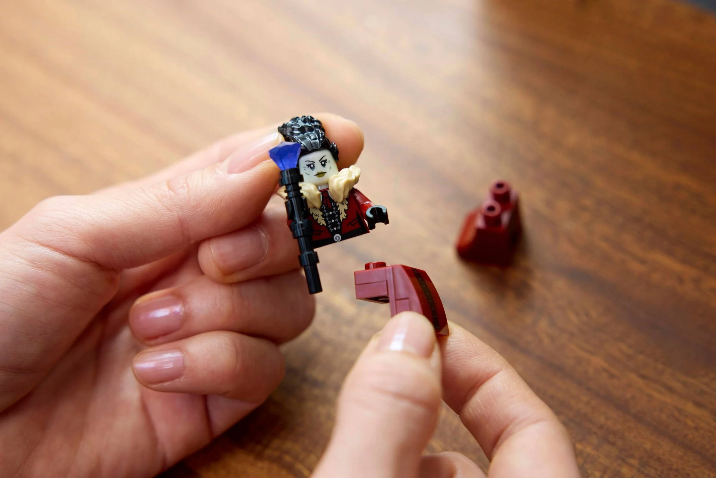 Конструктор LEGO Icons 1420 дет. - фото 10