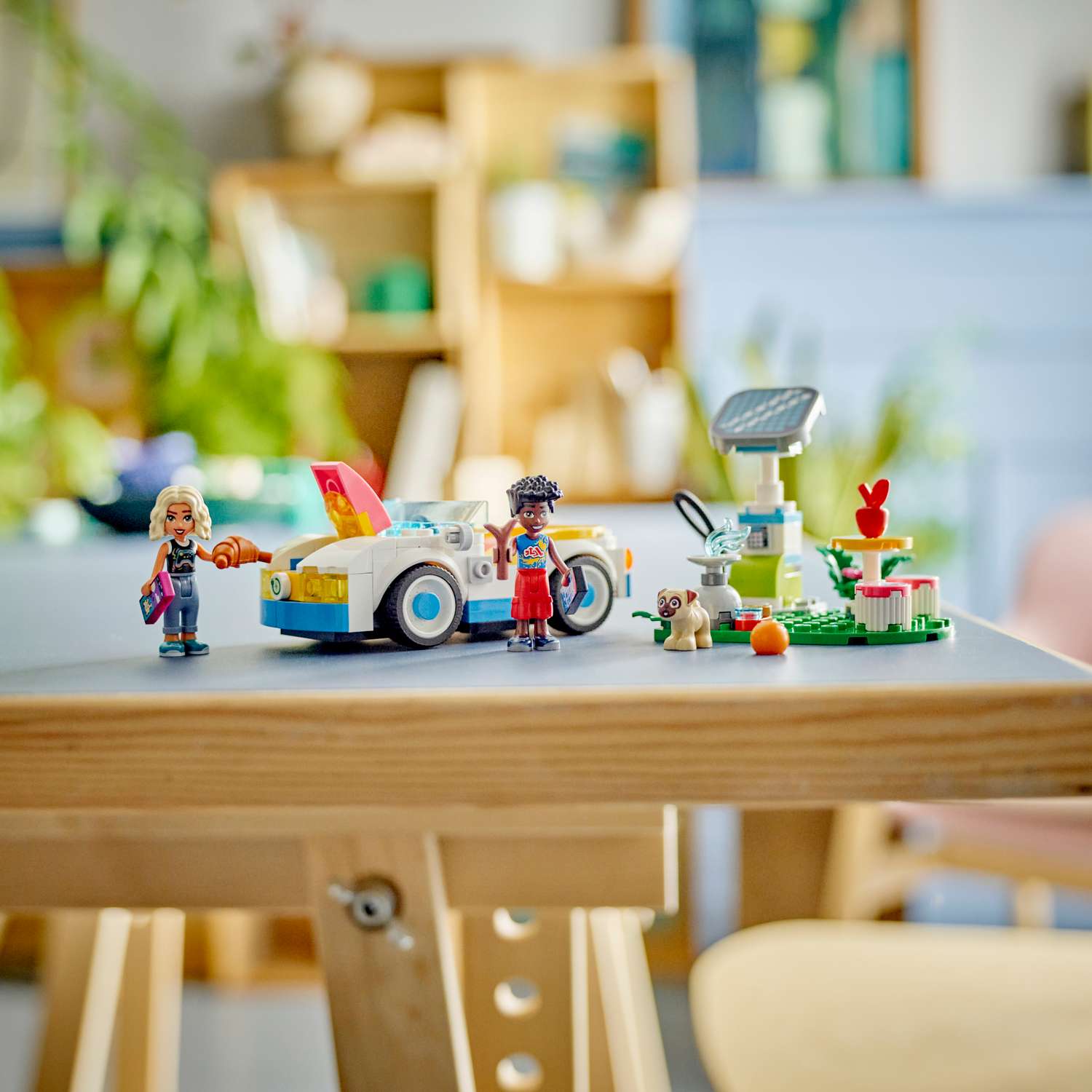 Конструктор LEGO Friends Электрическая машина и ЗУ 170 дет. - фото 9