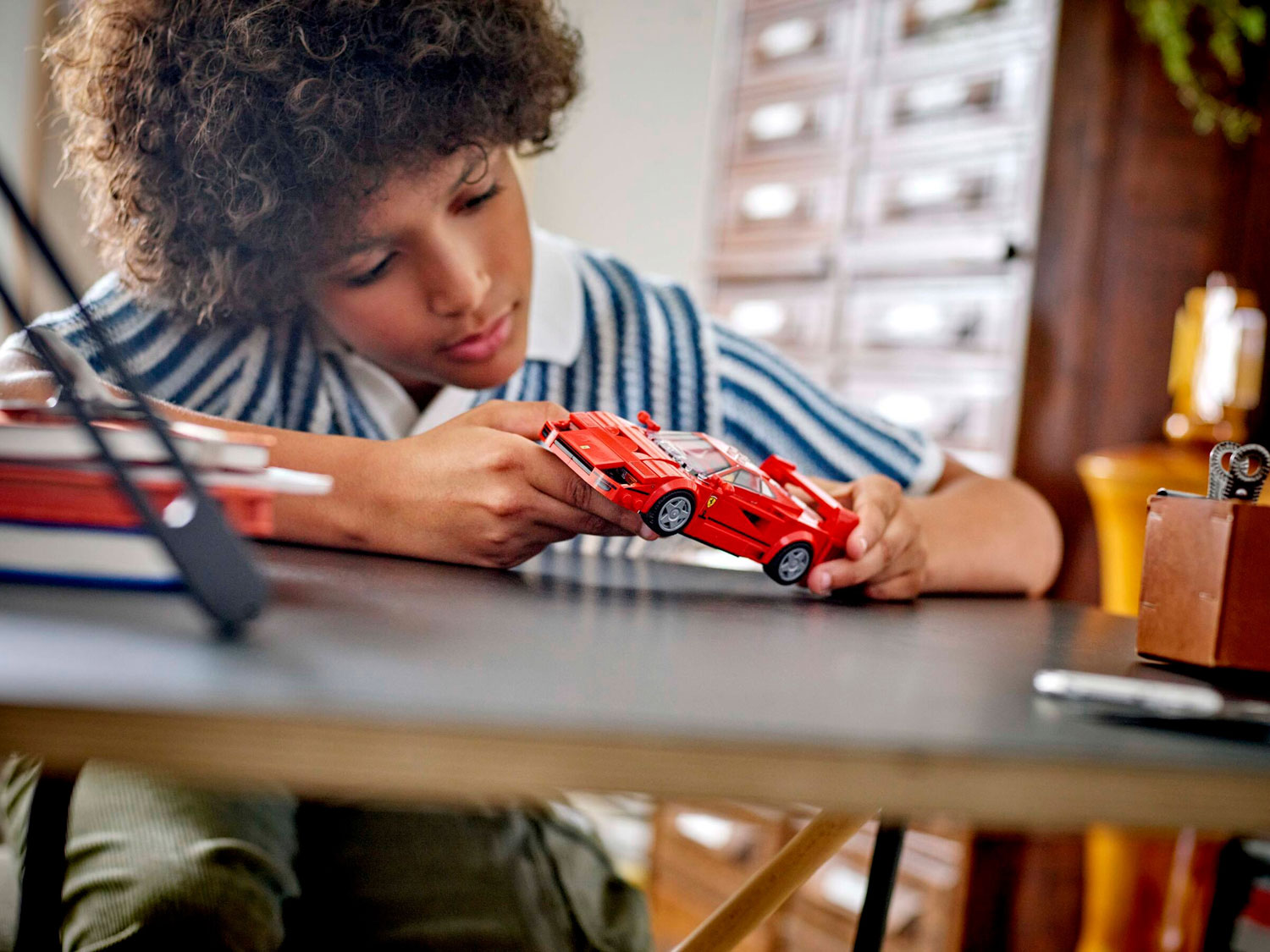 Конструктор LEGO Speed Champions Ferrari F40 318 дет. - фото 11