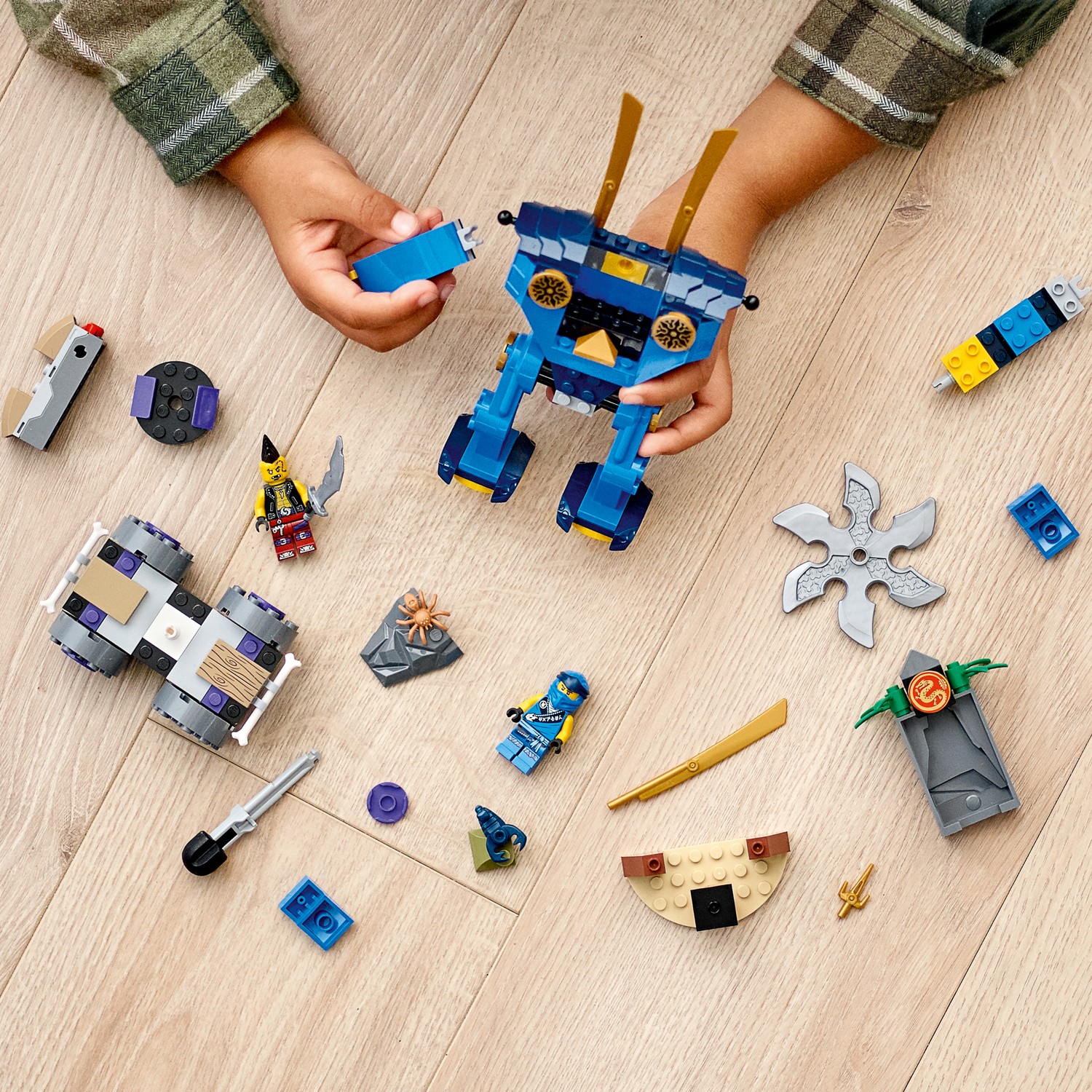 Конструктор LEGO NINJAGO Электрический робот Джея 106 дет. - фото 9