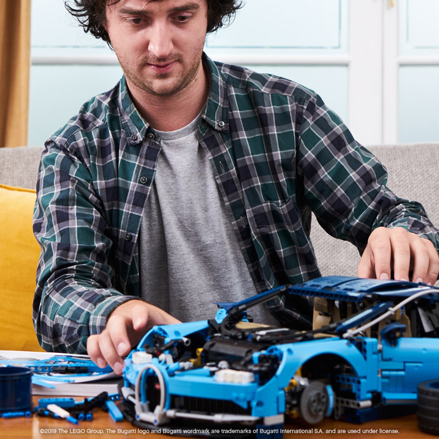 Конструктор LEGO Technic Bugatti Chiron 3599 дет. - фото 10