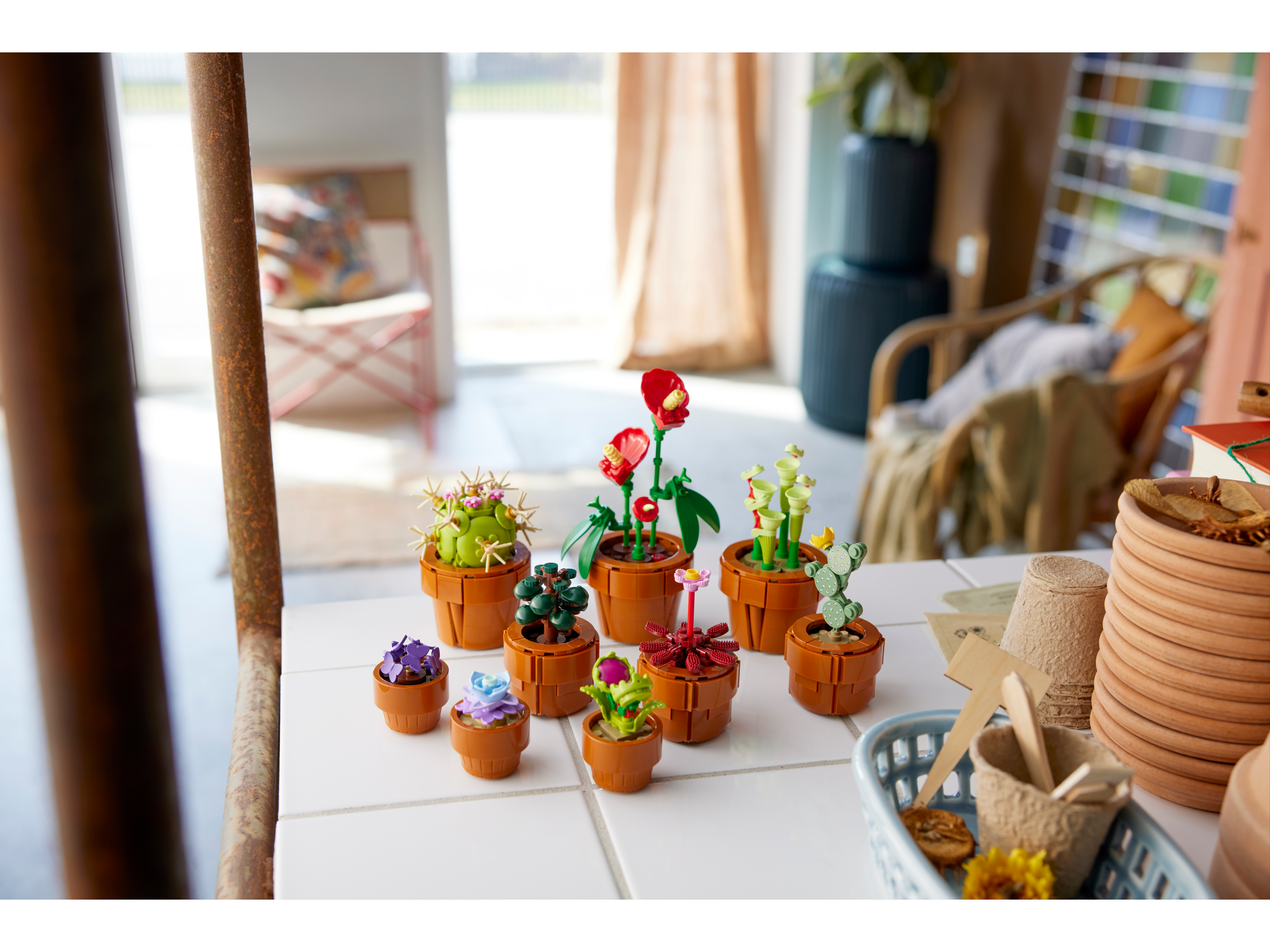 Конструктор LEGO Botanicals Tiny plants - фото 3