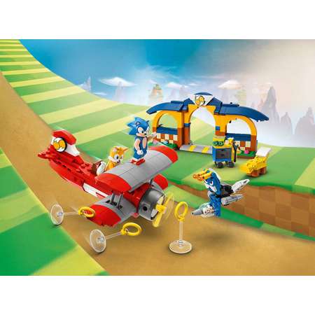 Конструктор LEGO Sonic the Hedgehog Мастерская Тейлза и Торнадо блочный