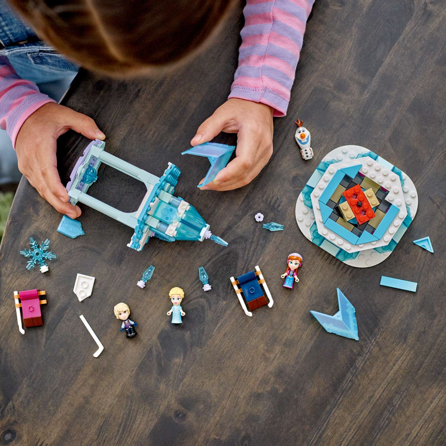 Конструктор LEGO Disney Princess Anna and Elsa Magical Carousel 175 дет. - фото 9