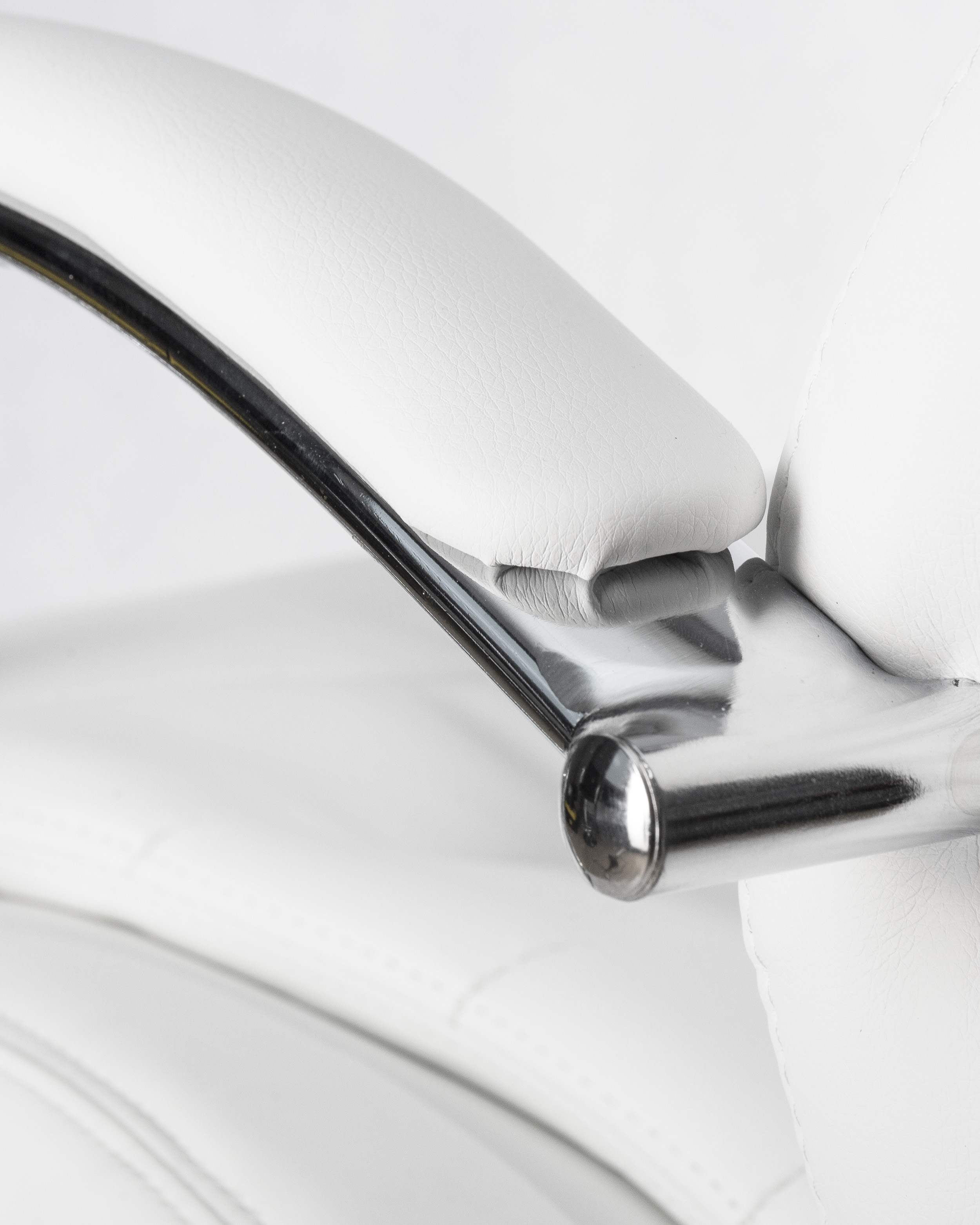 Компьютерное кресло DOBRIN белый - фото 11