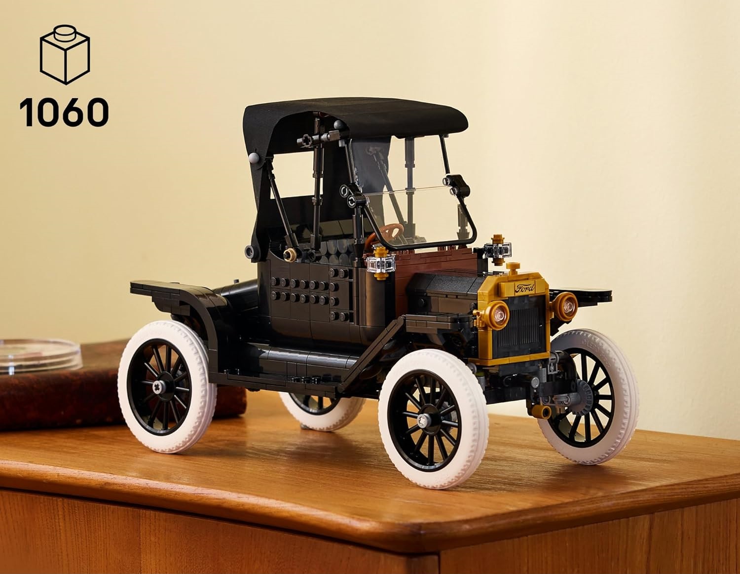 Конструктор LEGO Icons Ford Model T 1060 дет. - фото 5
