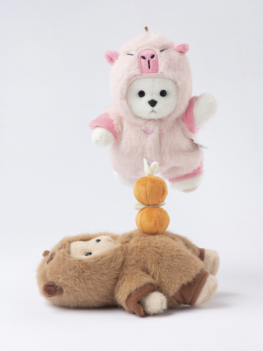 Мягкая игрушка TeddyTales Медведь в костюме Капибары - фото 10