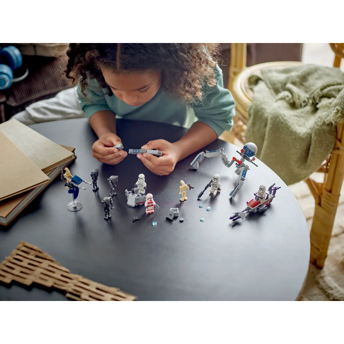 Конструктор LEGO Star Wars Clone Trooper и Battle Droid - фото 7