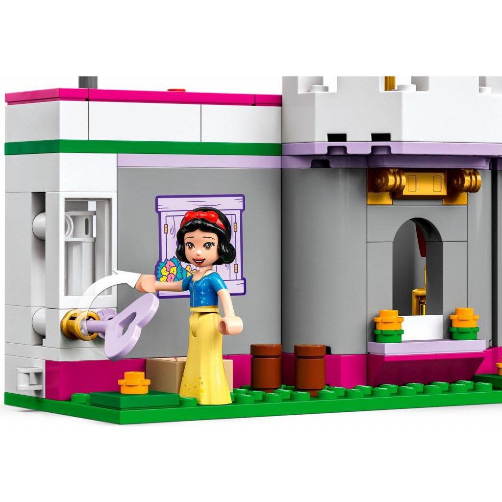 Конструктор LEGO Disney Princess Ultimate Adventure Castle 698 дет. - фото 7