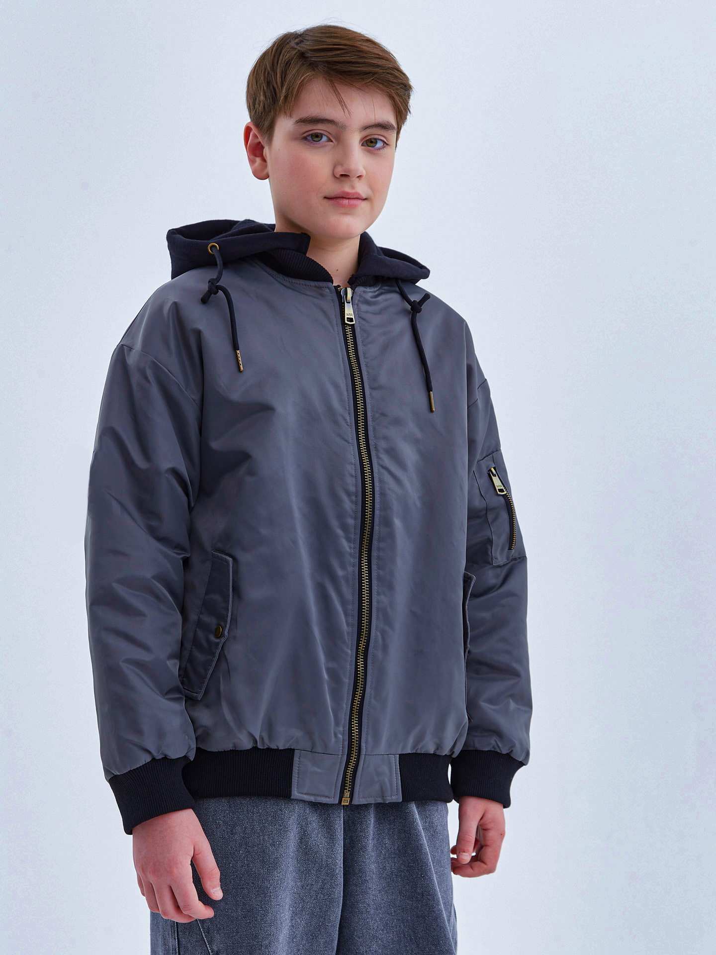 Изображение товара Демисезонная короткая куртка для мальчика WBR 140 с капюшоном оранжевая