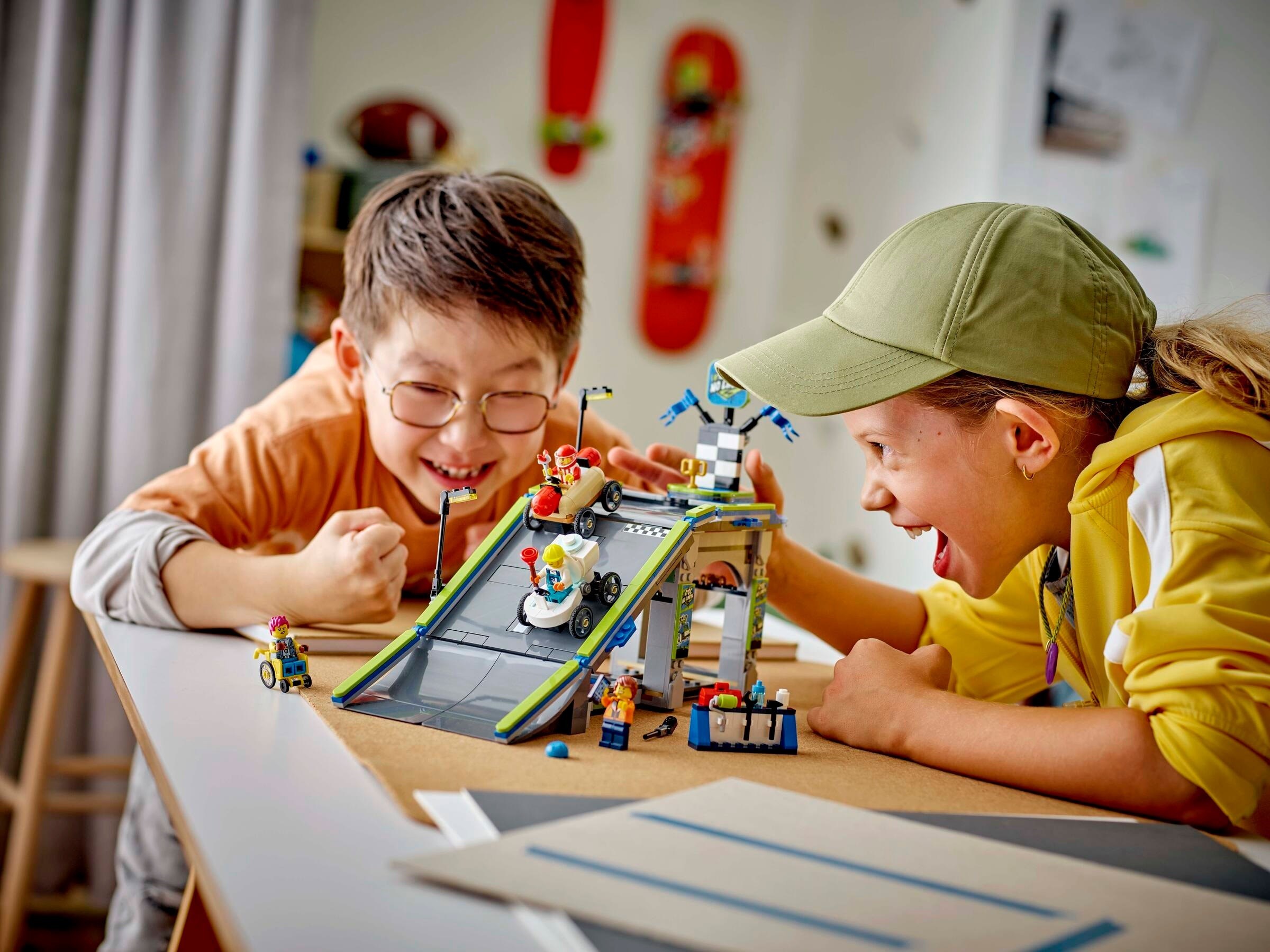 Конструктор LEGO City 60460 436 дет. - фото 4