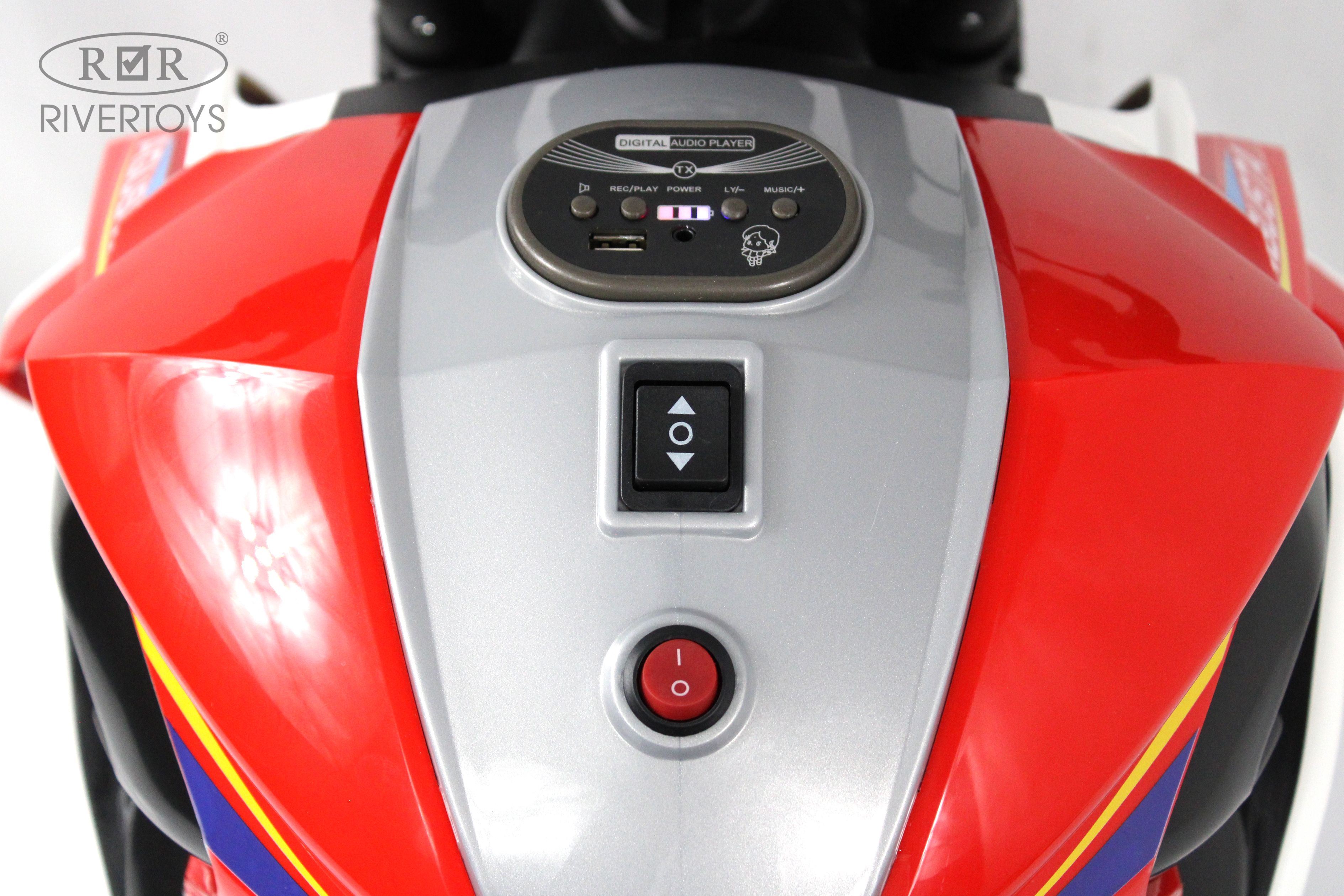 Электромобиль RIVERTOYS C111MC-RED - фото 6