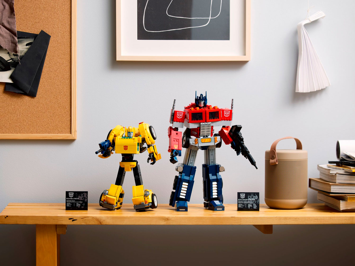 Конструктор LEGO Icons Bumblebee 950 дет. - фото 12