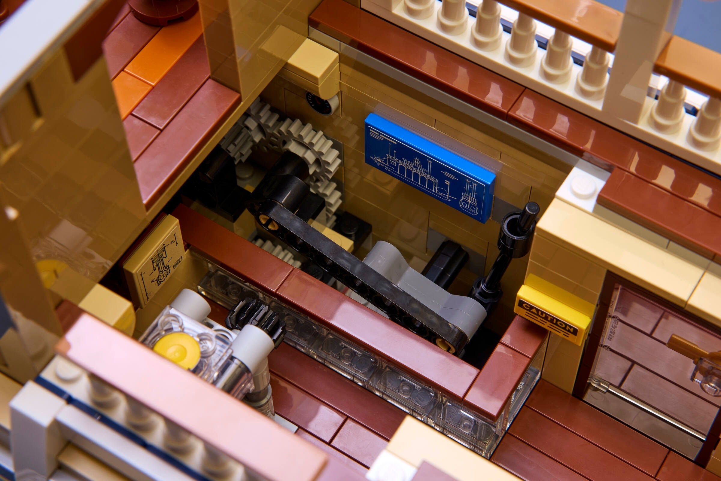 Конструктор LEGO Ideas 21356 4090 дет. - фото 4