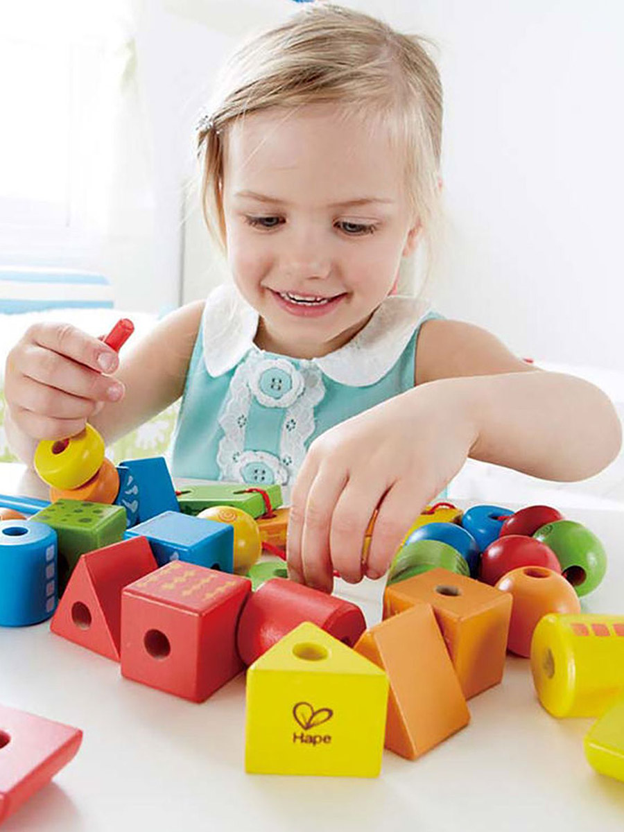 Игрушка Hape шнуровка Бусы шнуровка - фото 10