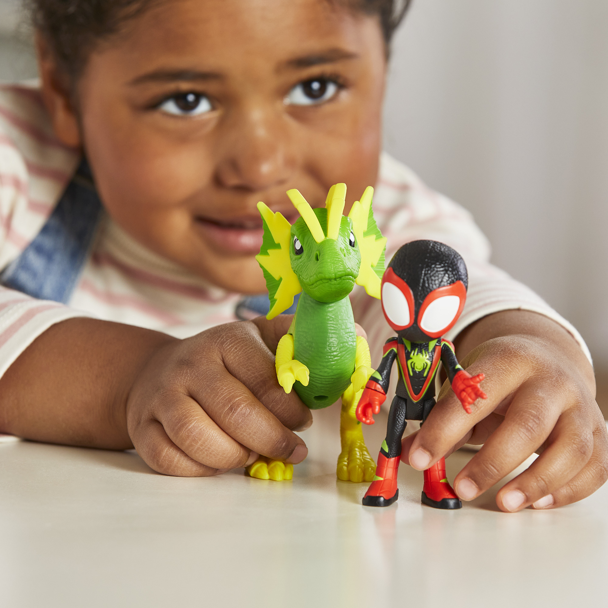 Игровой набор Hasbro Miles Morales Electrosaurus - фото 6