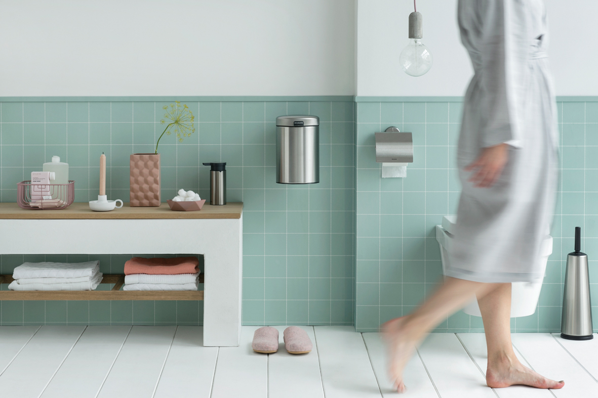 Бак мусорный Brabantia NewIcon настенный стальной матовый 3л 115561 - фото 9