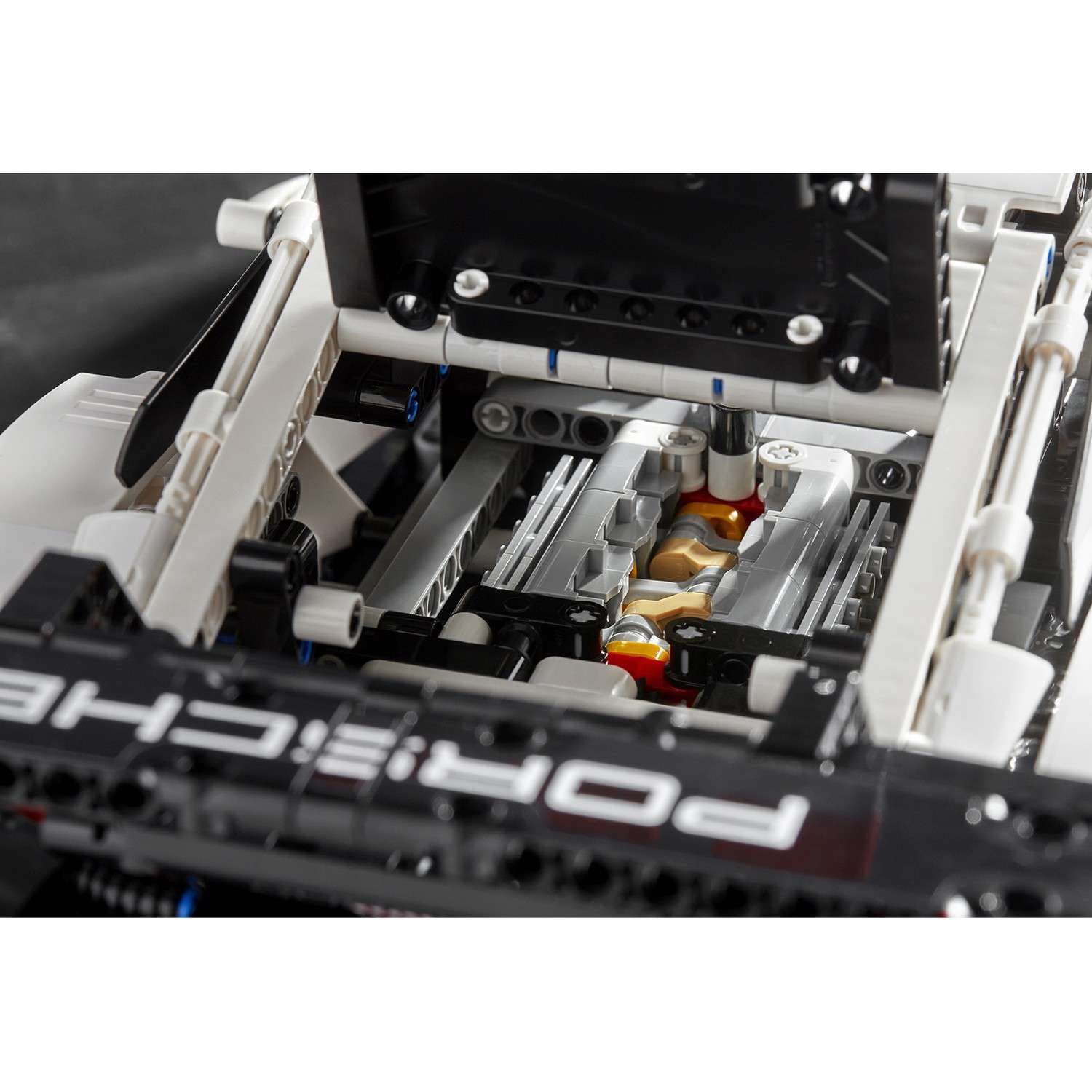 Конструктор LEGO Technic Porsche 911 RSR блочный - фото 9