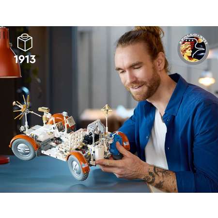 Конструктор LEGO Technic Лунный вездеход NASA Apollo блочный
