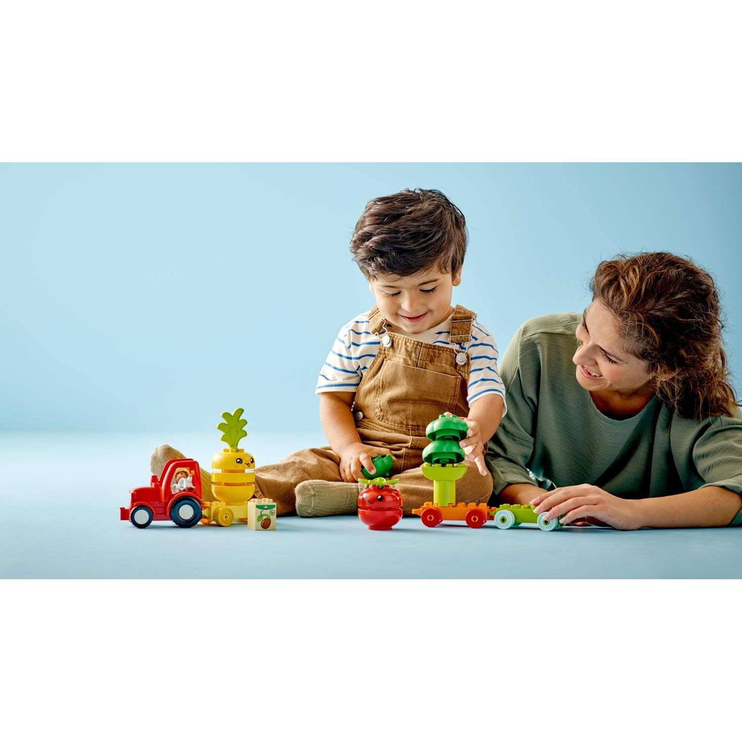 Конструктор LEGO DUPLO Fruit and Vegetable Tractor 19 дет. - фото 9
