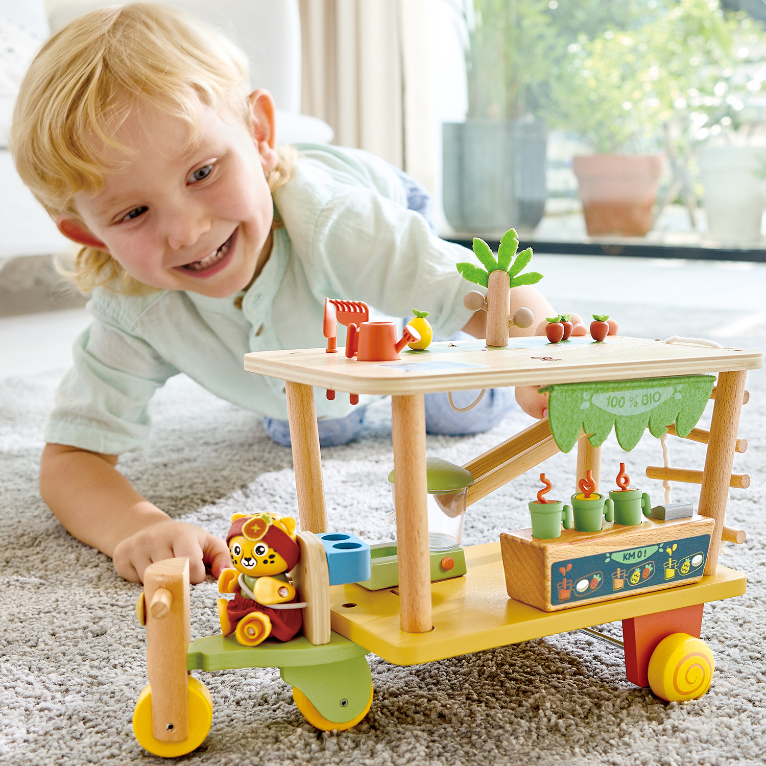 Игровой набор Hape Магазин на колесах - фото 9
