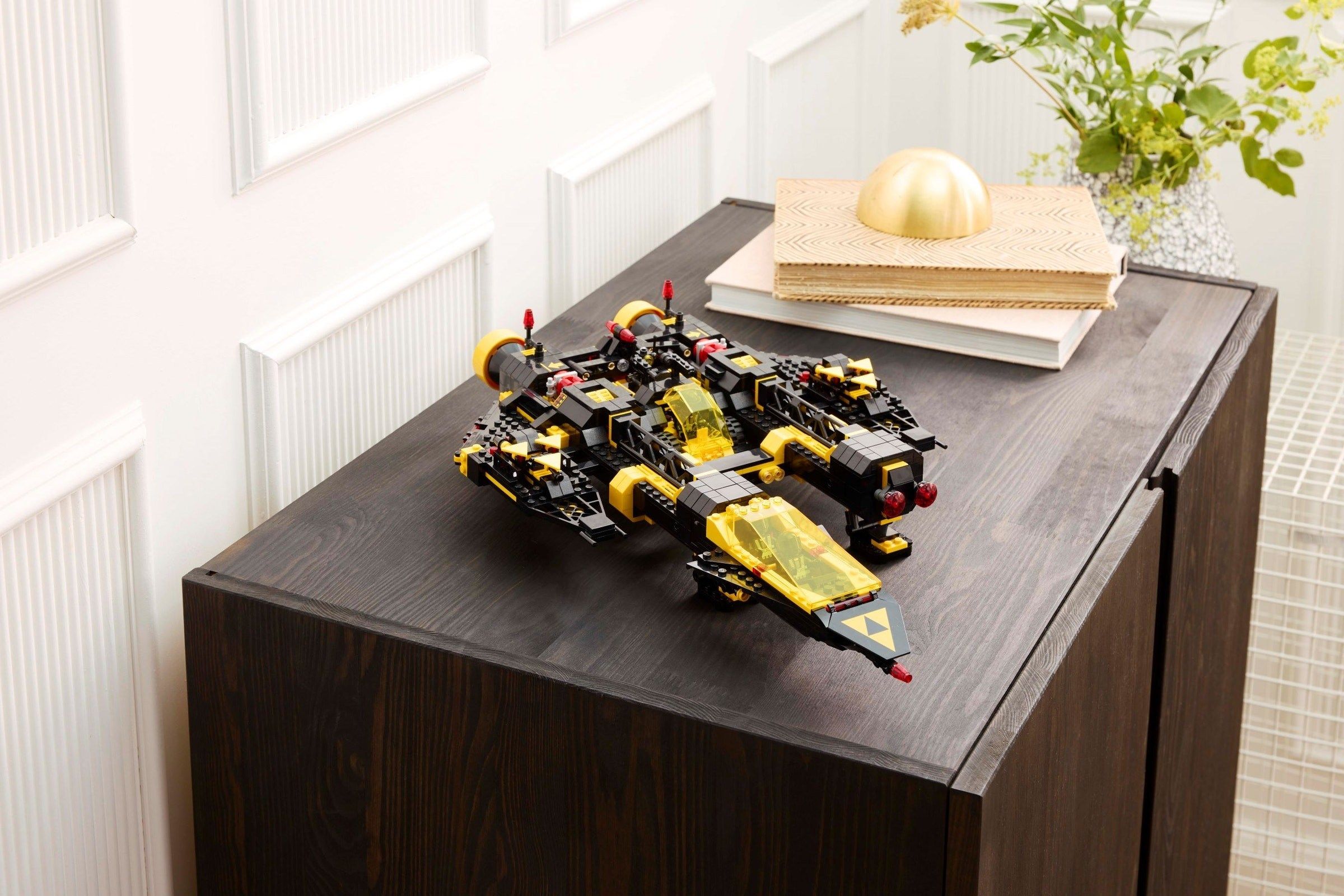 Конструктор LEGO Icons 1151 дет. - фото 5